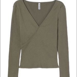 ISO H&M RIBBED JERSEY TOP GREEN SIZE L OR XL